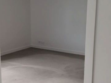 Top départ du chantier ✨

☑️Prêt bancaire enfin signé 
☑️Déblocage des fonds en cours 

C'est parti pour les premiers coups de pinceau chez Lumi'kids. Après...