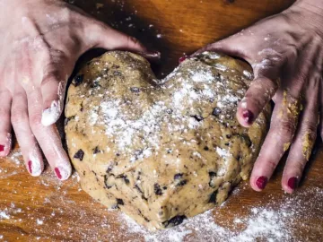 ☕ Ici, on boit (et on grignote) local, avec le cœur.

Chez Lumi’Kids family concept, on pense qu’un lieu pour les familles, c’est aussi un lieu qui respecte...